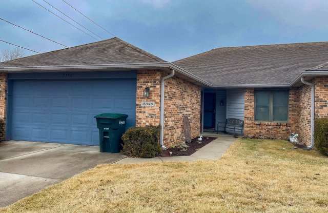 2 Bedroom / 2 Bath Condo in Muncie photos photos