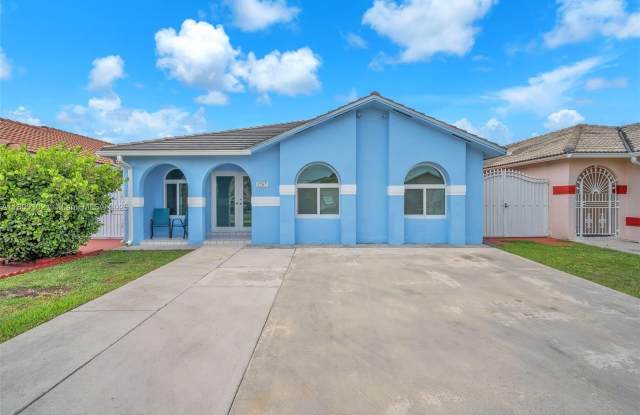 2767 W 69th Ter photos photos