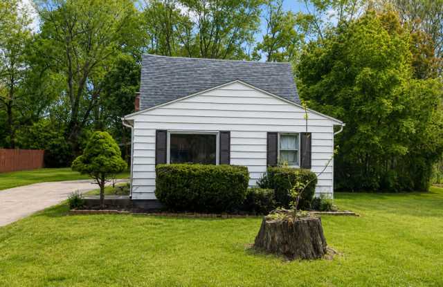 Cute, Cozy & Available Now- Section 8 accepted Gallery 1