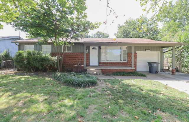 3 Bed | 1 Bath in Midtown! photos photos