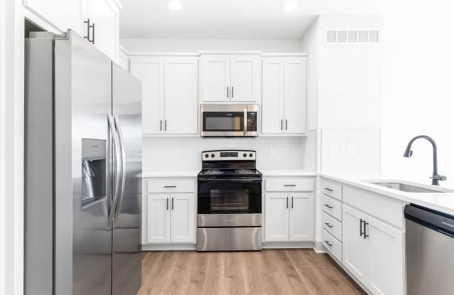 8521 Hammond Street Unit 4C Gallery 3