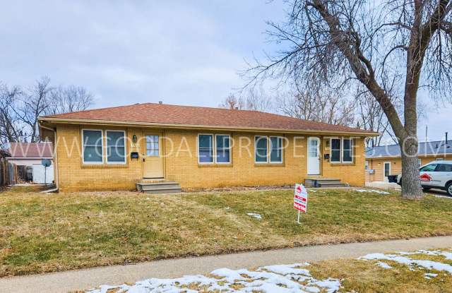 Cozy 2 bedroom duplex in Ankeny - 1708 Northwest 2nd Street, Ankeny, IA 50023