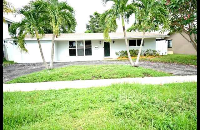 4721 W Park Rd photos photos