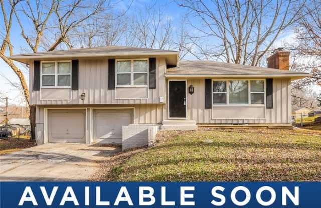 13509 Applewood Drive - 13509 Applewood Drive, Grandview, MO 64030