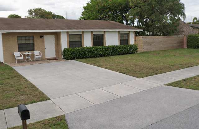 3020 Nw 23rd St photos photos