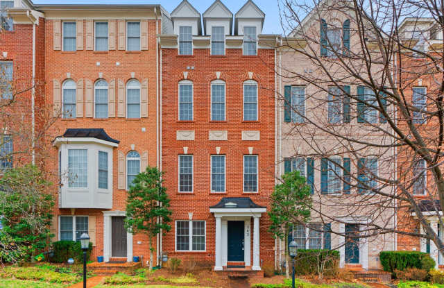 3 Bed 2.5 Bath - Gaithersburg Townhouse - 2 Car Garage photos photos
