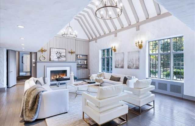44 Brewster Road Gallery 4