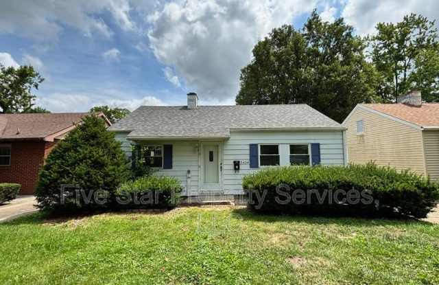 2404 S Whittier Ave photos photos
