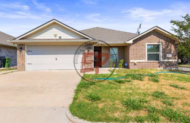 2009 South 15th Street - 2009 South 15th Street, Waco, TX 76706