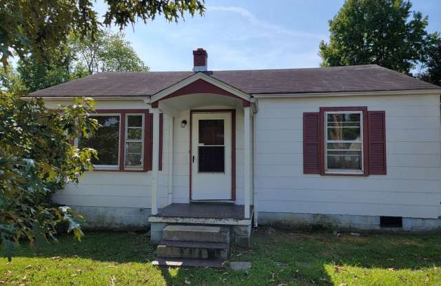2 Bedroom House - 4006 Wooddale Lane, Greensboro, NC 27405