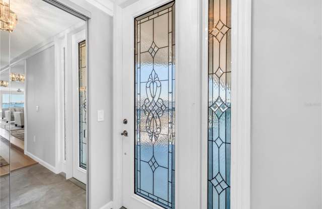 6020 SHORE Boulevard S Gallery 3