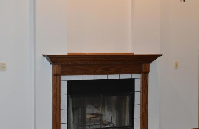 3221 S Park Avenue Gallery 3