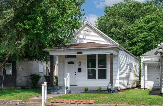 ✨ Stunning 4 Bedroom, 1 Bathroom Home on Preston ✨ photos photos