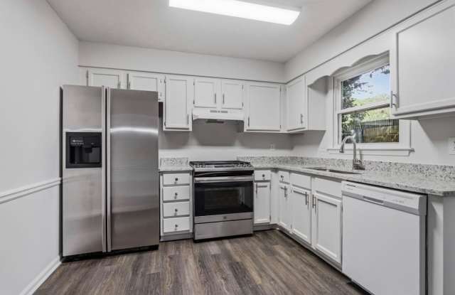 485 Barrington Loop Gallery 3