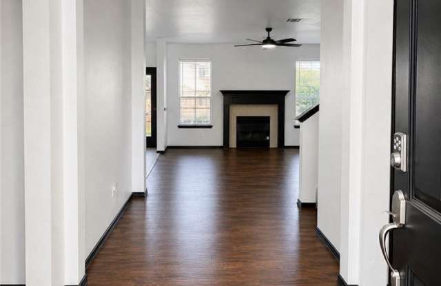 6204 Emilie Lane Gallery 2