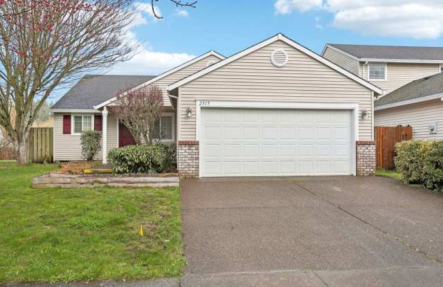 Beautiful 4BR/2BA Single-Level Home in Heart of McMinnville photos photos