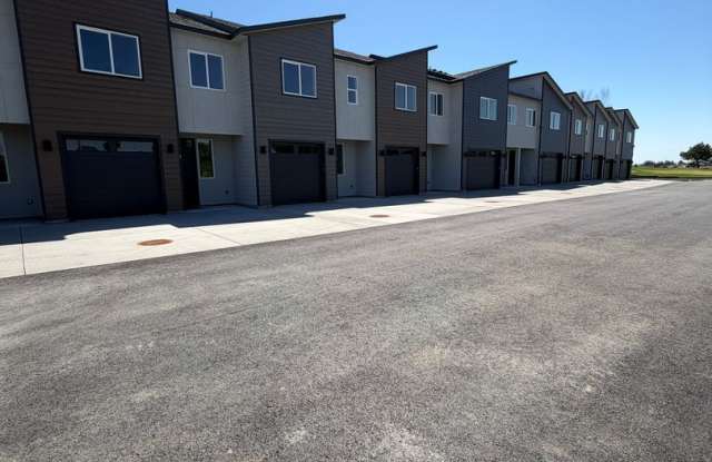 !! LIMITED TIME MOVE-IN SPECIAL!! - First Full and Last Full Month Free Rent with A 12 Month Lease! Gallery 4