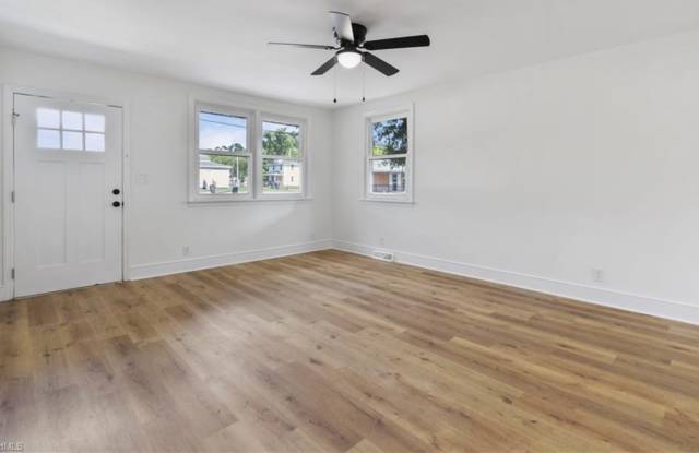 312 Vance Street Gallery 4