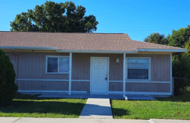 Very Cozy 2 Bedroom 1 Bath with Water included - 110 Southeast 12th Terrace, Cape Coral, FL 33990