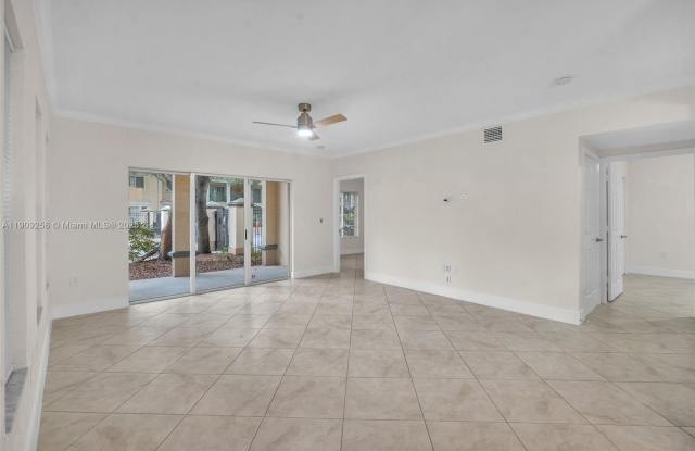 2498 Centergate Dr Gallery 3