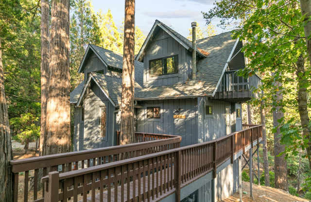644 N Grass Valley Rd - 644 North Grass Valley Road, Lake Arrowhead, CA 92352