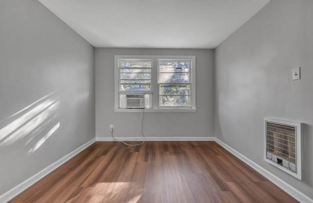 2bed 1bath Duplex | Hillsboro West End Gallery 3
