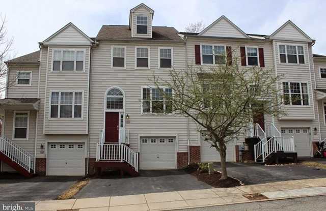 104 VICTORIA COURT photos photos