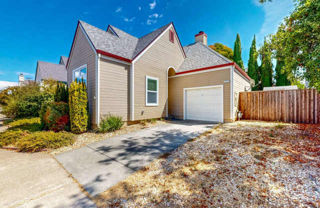 Beautiful Desirable Coffey Park Two Bedroom One Bath Single Floor Home Gallery 4