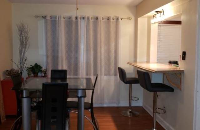 1957 S St Se Gallery 3