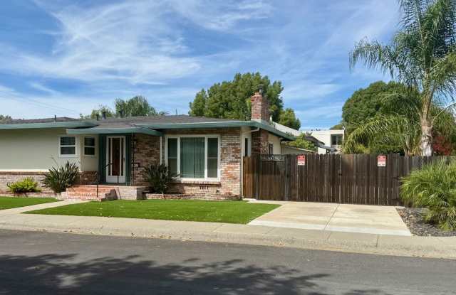481 Mc Knight Ln - 481 McKnight Lane, Vacaville, CA 95688