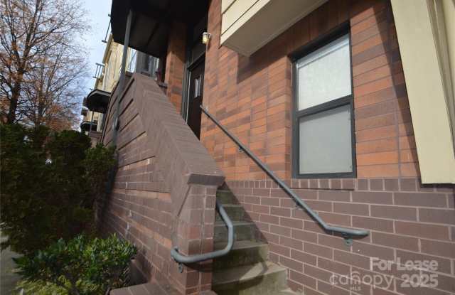 639 E 10th Street - 639 East 10th Street, Charlotte, NC 28202