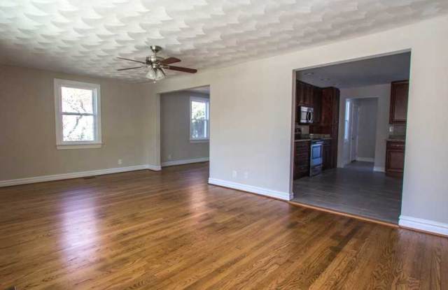 4814 Killam Avenue Gallery 4
