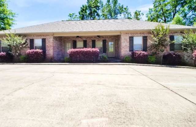 3604 Essex St Apt 2 - 3604 Essex Street, Hattiesburg, MS 39402