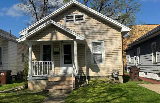 206 North Sutphin Street photos photos