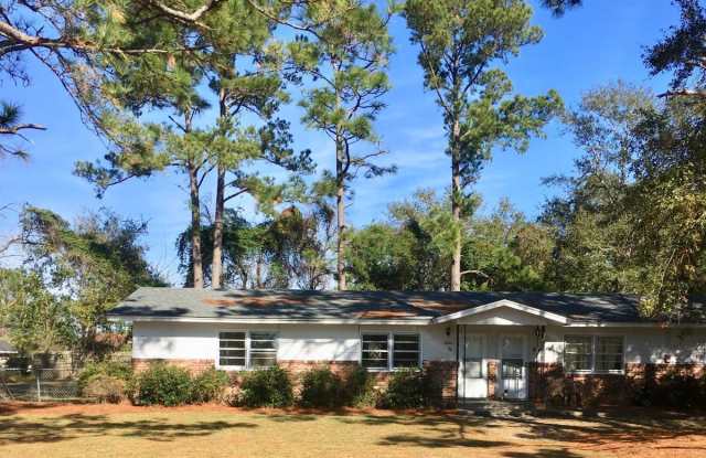 N Kerr Avenue - Duplex home - Move In Ready!!! photos photos