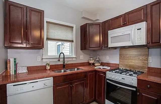 35 Maple St. photos photos