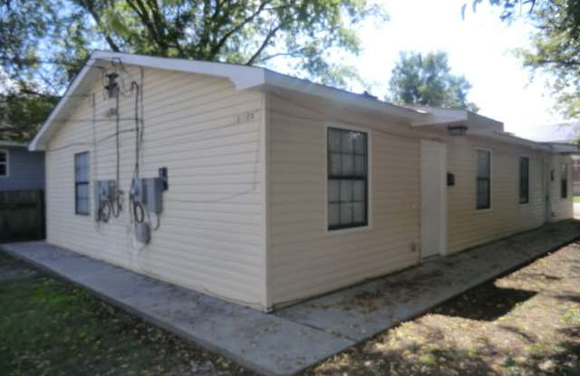 2 Bedroom Duplex - All Electric - Section 8 OK Gallery 1