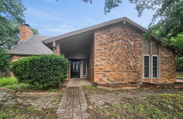 1012 Wood Ridge Dr photos photos