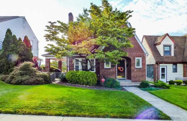 Coming Soon- Charming 3 Bedroom, 2.5 Bath Single-Family Home in York, Pa! photos photos