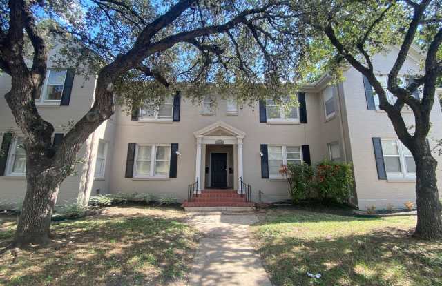 *MOVE IN SPECIALS* Historic 1/1  located off the St Mary's strip and close to the Pearl! Includes Dedicated Parking Spot! Gallery 1