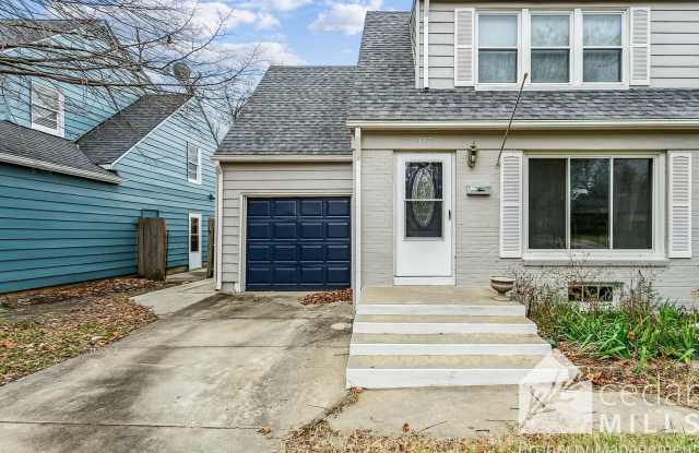 Large bi-level duplex in Crown Heights photos photos
