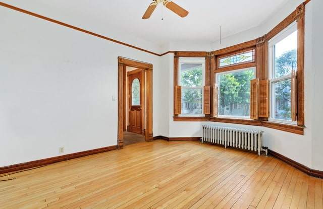 3732 North Hermitage Avenue Gallery 3