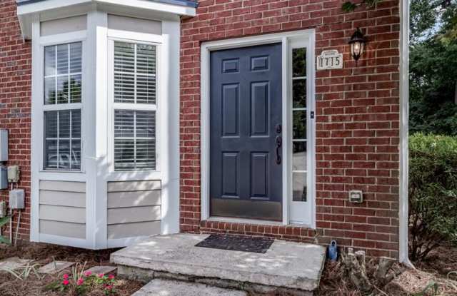 1715 BARRINGTON OVERLOOK Gallery 3
