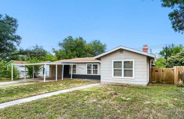 Charming Single-Story Home Gallery 3