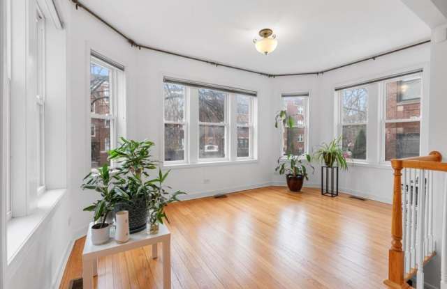 6445 N Greenview Ave photos photos