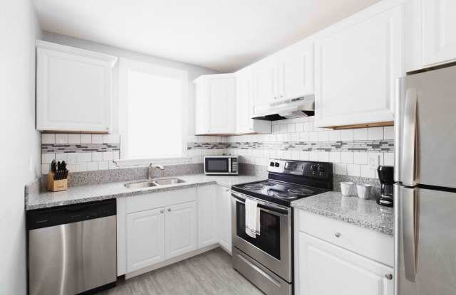 SELF GUIDED TOURING AVAILABLE: Lots of Light photos photos