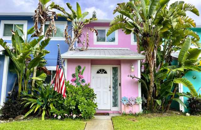 Beautiful 2 Bedroom Townhome in NSB with private patio and firepit photos photos