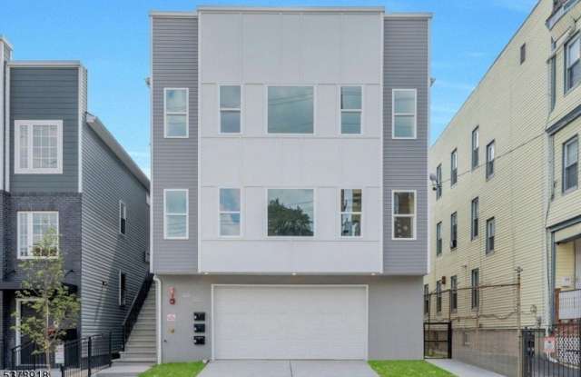 320 Hawthorne Ave photos photos