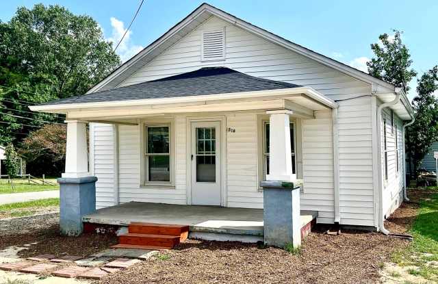 Two bedroom, 1 bath house in Durham - 516 Craven Street, Durham, NC 27704