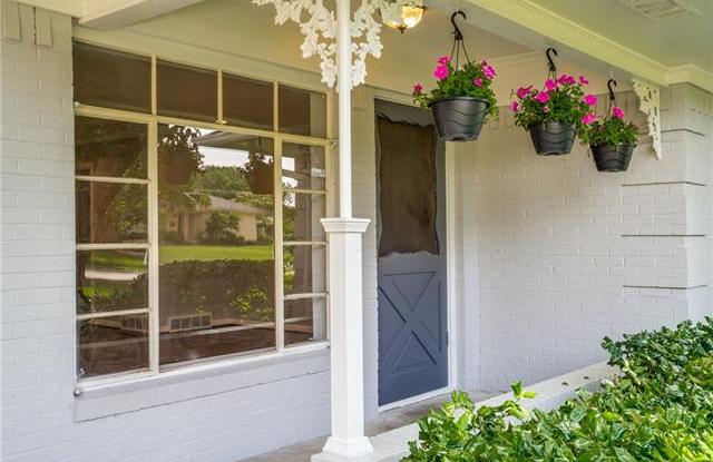 9814 Cloister Drive Gallery 3